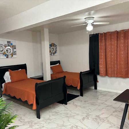 Apartamento The Castle Philipsburg  Exterior foto