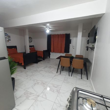 Apartamento The Castle Philipsburg  Exterior foto